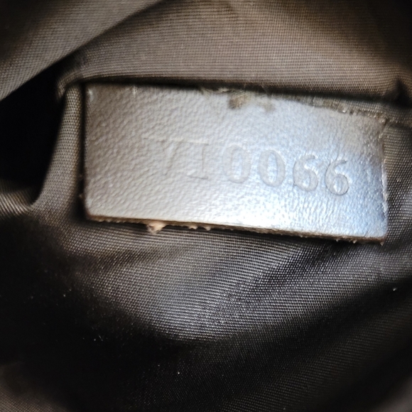 Louis Vuitton Damier Geant Loup Shoulder Cross Bag Black (authetic) unisex - Picture 7 of 13